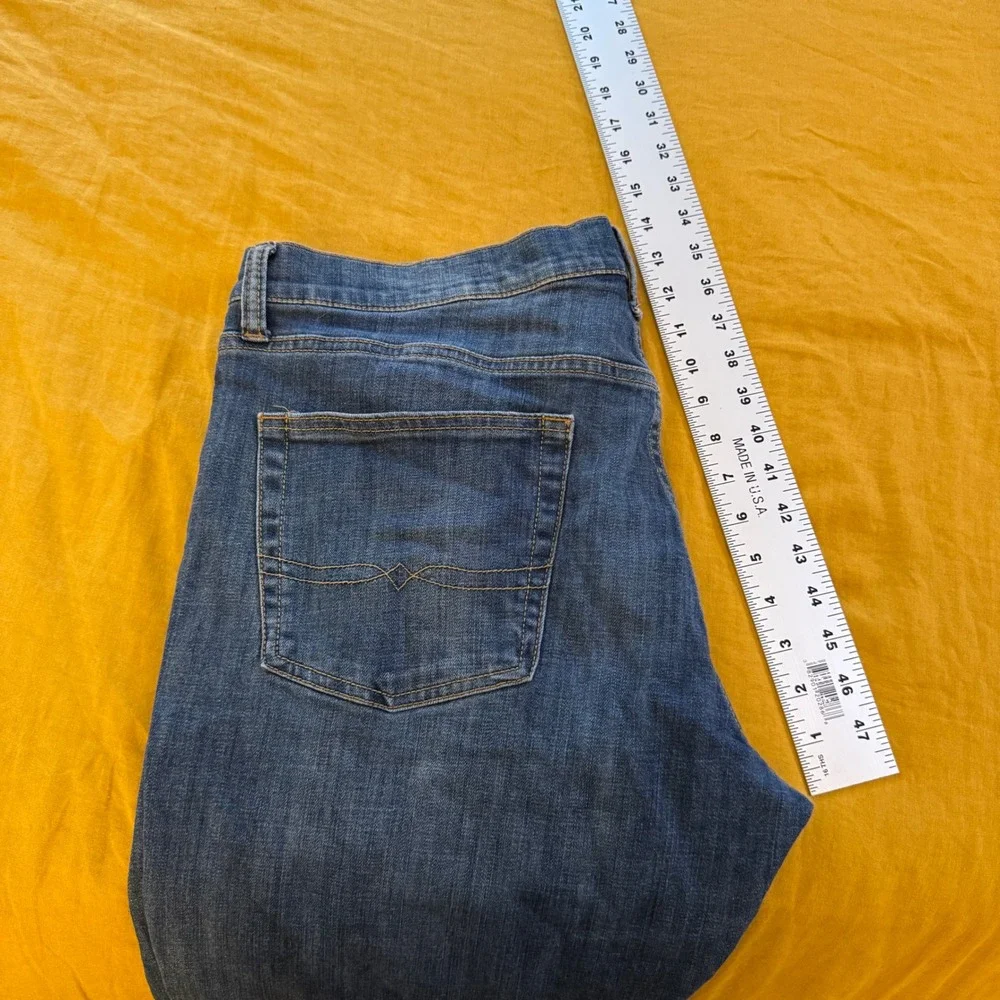 Lucky‎ Brand 221 Straight Mens Blue Denim Jeans 38x30 Medium Wash Stretch